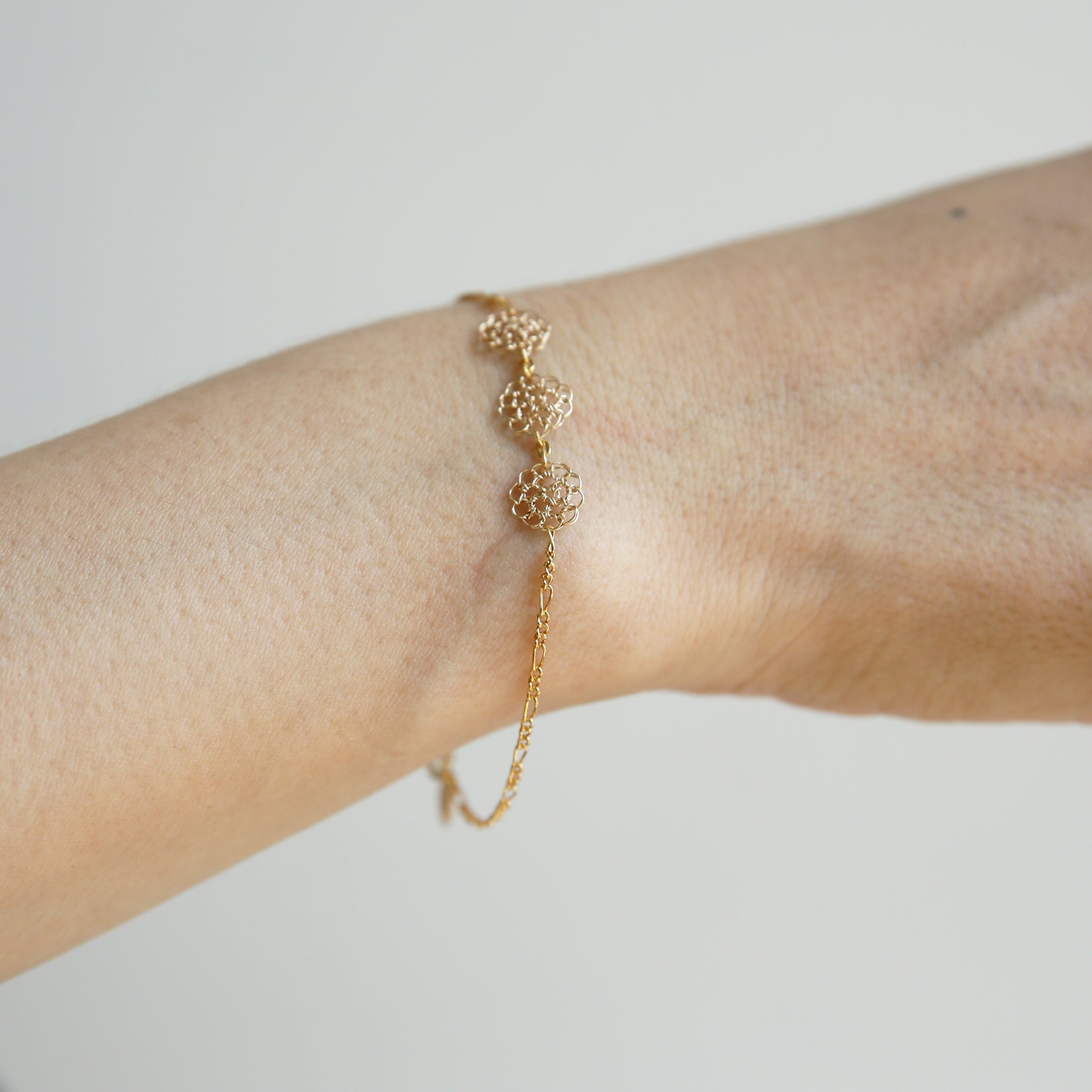 Karen Bracelet (ゴールド)Takahashi Naomi - Crochet with Wire -