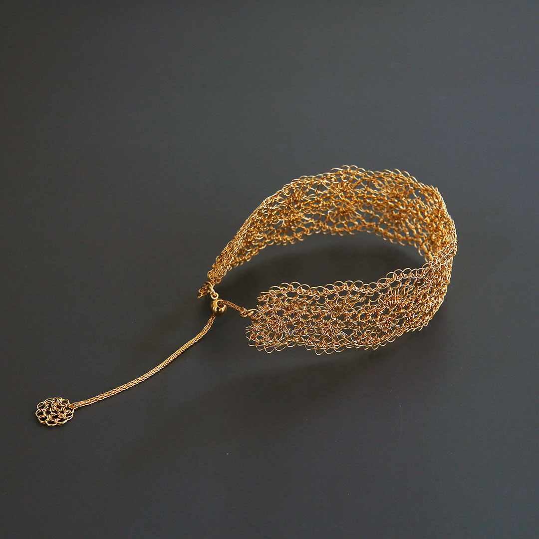 Matsu Bracelet#2（ゴールド）Takahashi Naomi - Crochet with Wire -