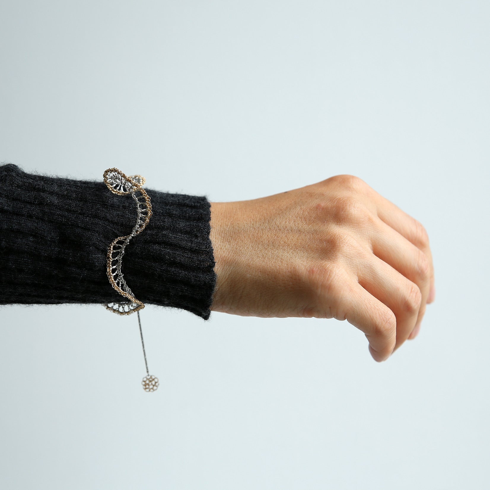 Furifuri Bracelet（シルバー×ゴールド）Takahashi Naomi - Crochet with Wire -