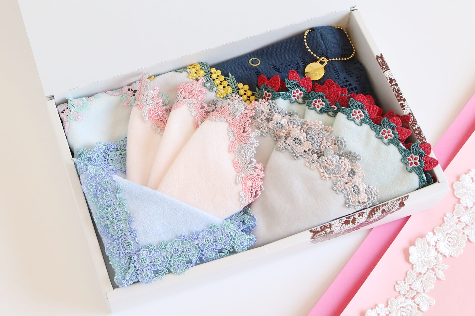 近沢レース母の日花満開セットA - ハンカチ 