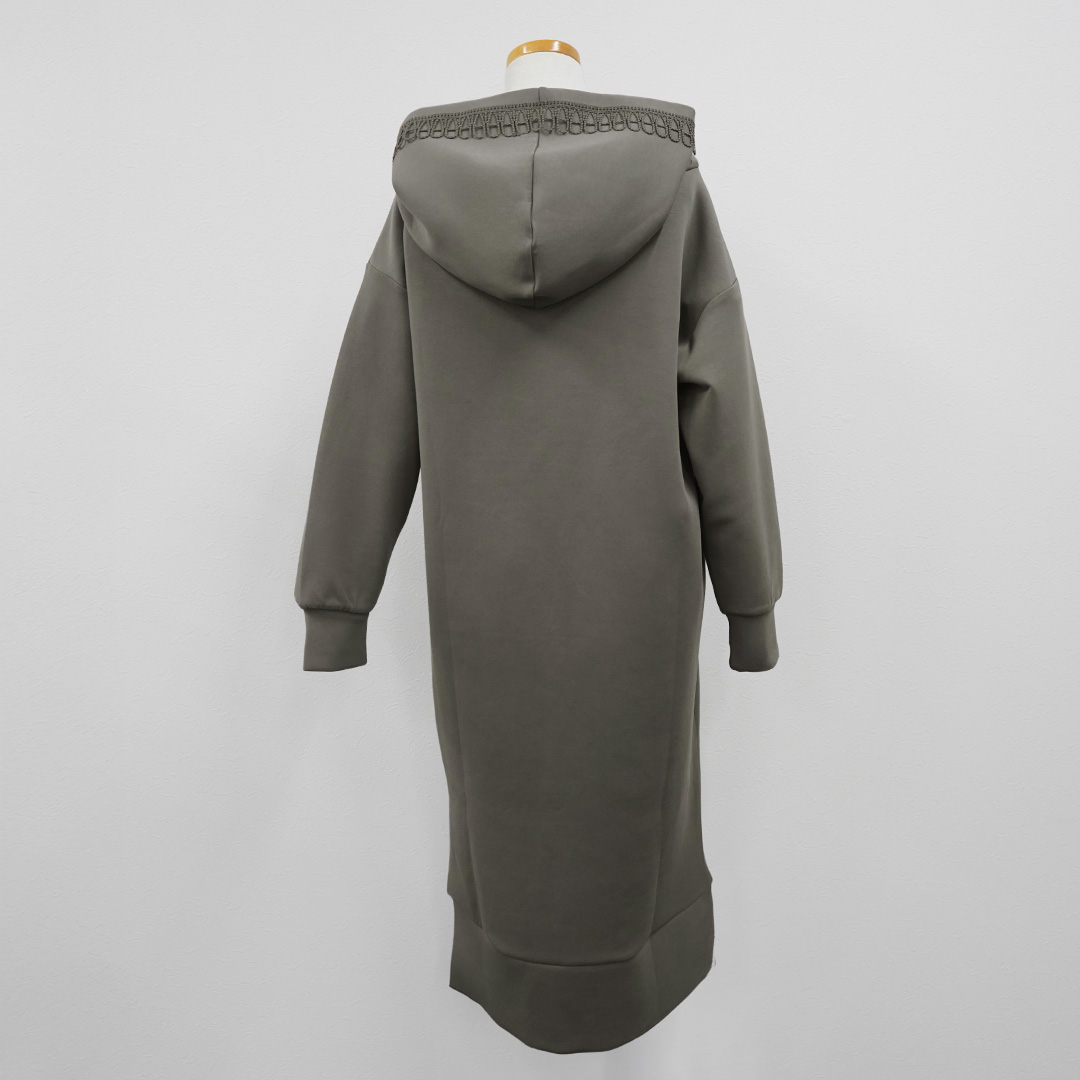 中古美品　ヒグチユウコ　ちくま　グレーパーカー VOGUE』ロゴ刺繍パーカー グレー – VOGUE Collection